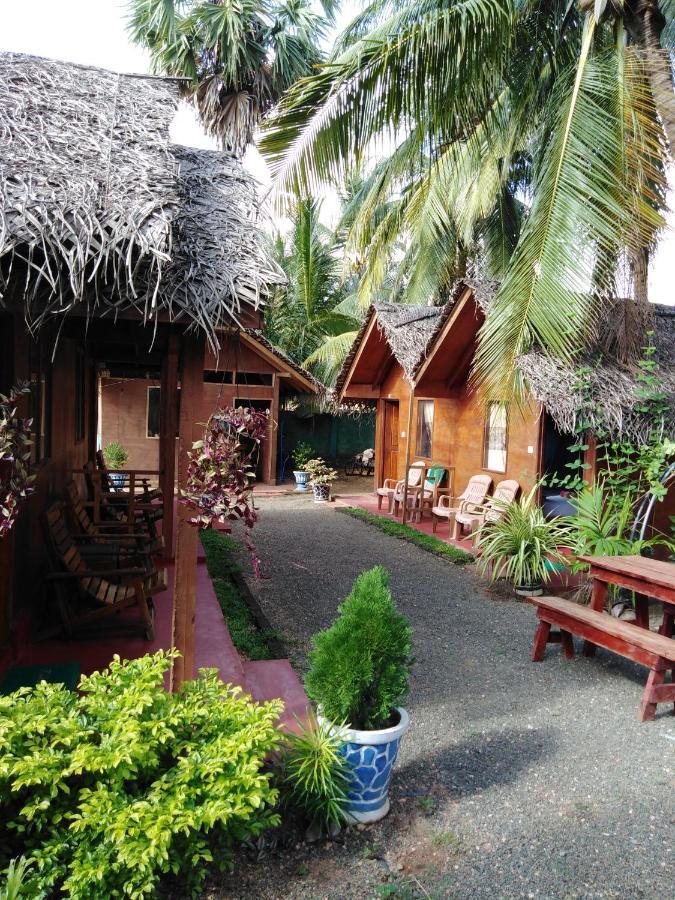 Blue Ocean Cabana Hotel Trincomalee Ngoại thất bức ảnh